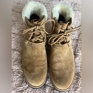 Eileen Fisher Black and Tan Ankle Boots